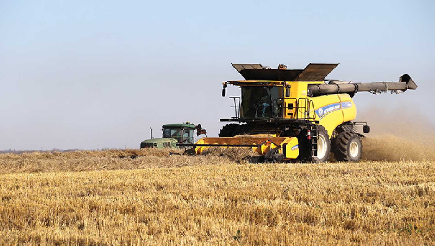 Scenes from the 2023 harvest day for Harvest of Hope north of Moosomin, the largest Saskatchewan growing project for the Canadian Foodgrains Bank. Joey Light and Kevin Weedmark photos